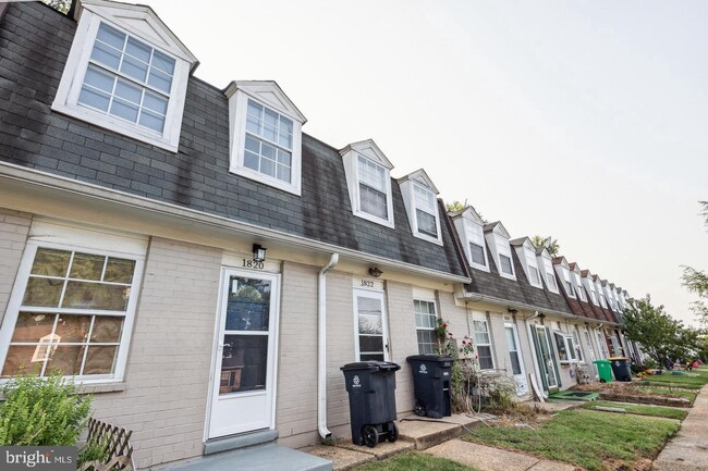 Photo - 1820 Dutch Village Dr Townhome