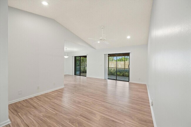 Photo - 13511 Jonquil Pl