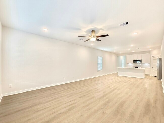 Photo - 8554 Blueberry Ash St