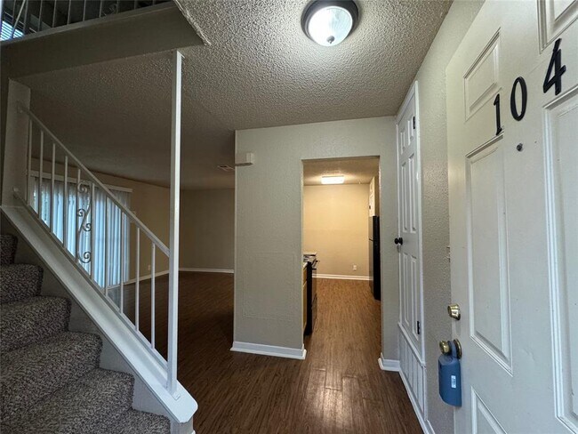 5006 W Wind Trail
