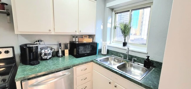 Photo - 300 W Peachtree St NW Unit ID1299424P