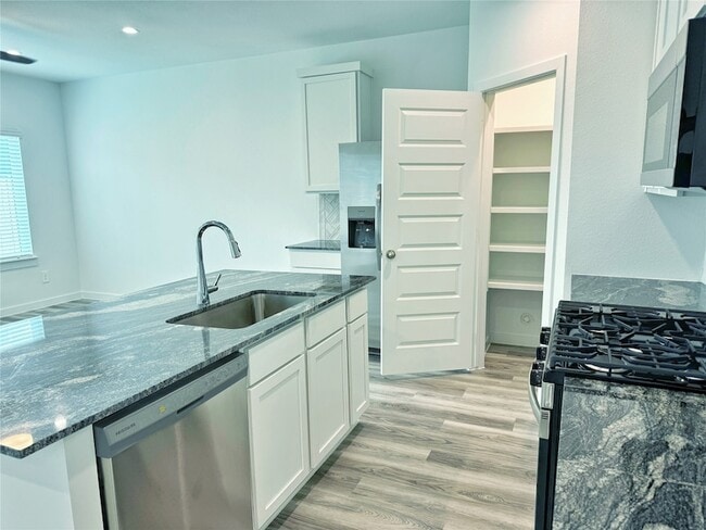 Photo - 2814 Lisburn Ter Ln