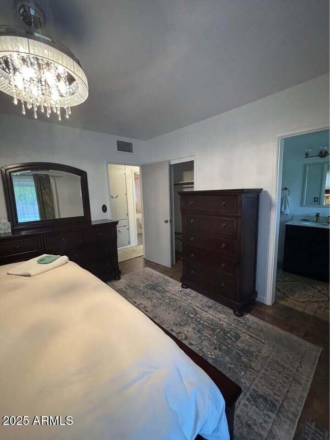 Photo - 4105 E Lewis Ave