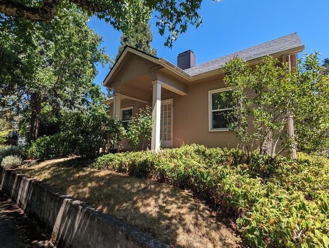 Photo - Nice 2 Bedroom, 1-Bath Bungalow Style Home!