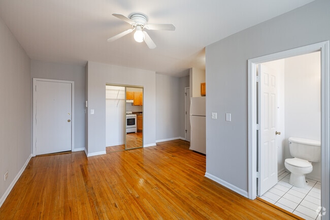 Studio - 315SF - Living Room