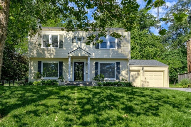 Building Photo - A Home With Character Walking Distance To Memorial Park!!