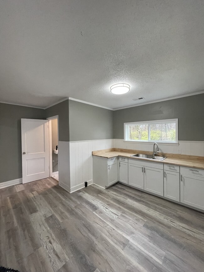 Photo - 1710 S Kelly St