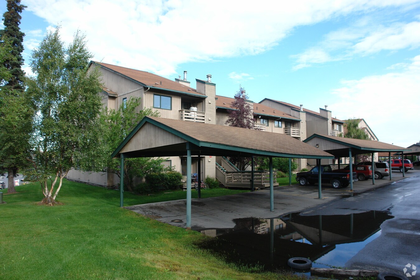 Photo - Kinnear Park Apartments