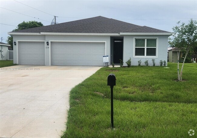 Building Photo - 1314 SW Hebner Ave Rental