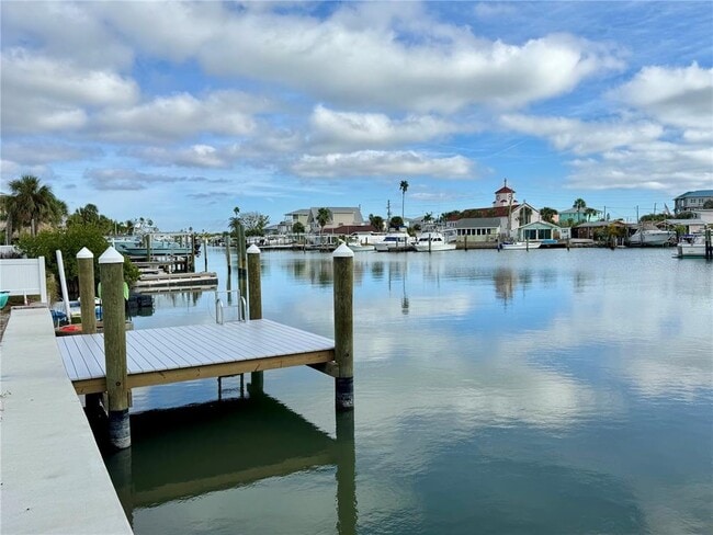 Building Photo - 117 140th Ave E Unit A