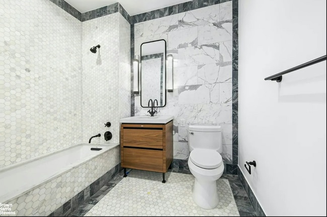Photo - 21 India St Unit 29B