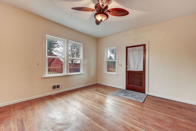 Photo - 11825 Woods Lake Rd