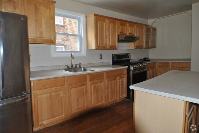 Building Photo - 23 Kenney St Rental
