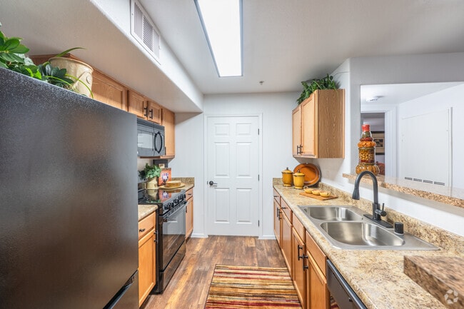 2BR, 2BA - 1,190SF - Kitchen - Carefree Senior Living at the Willows (55+)