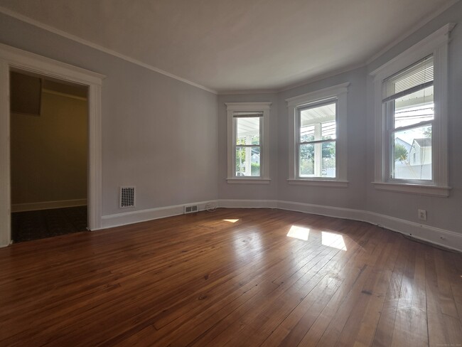 Photo - 264 Villa Ave