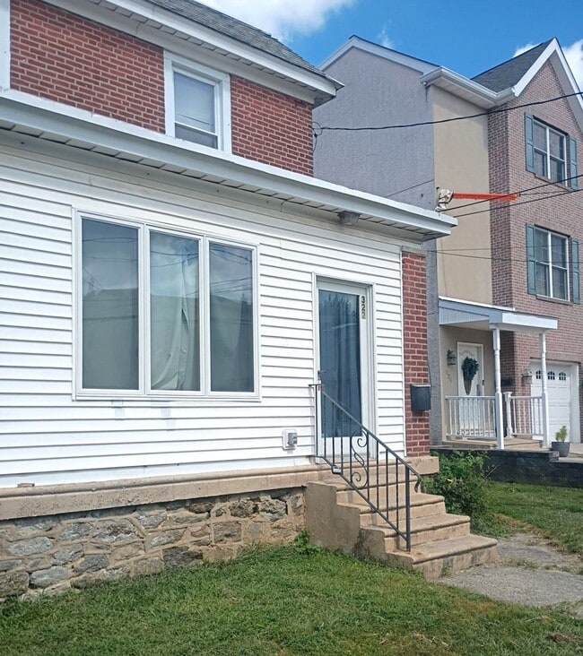 Photo - Stunning 3-Bedroom Townhome in the Heart o...