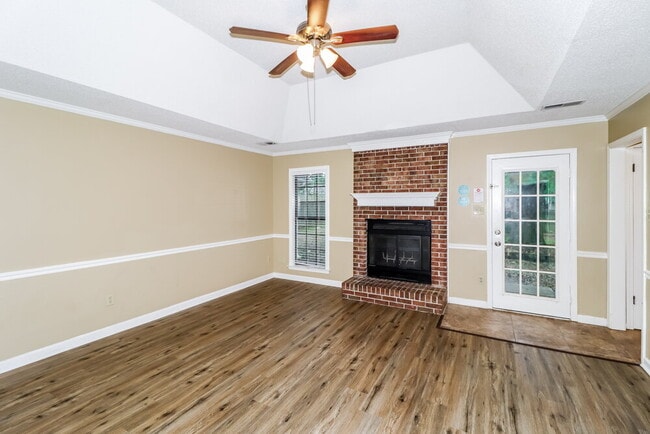 Photo - 5711 Redford Ave