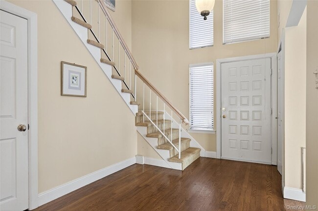 Photo - 7 Meadowood Dr