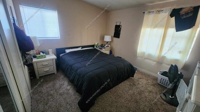 Photo - 826 E Waverly St