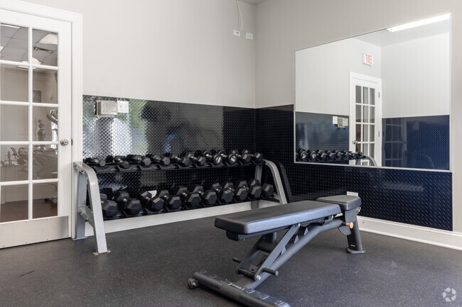 Gimnasio - Waterford Place Apartments