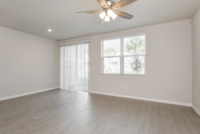 Photo - 809 Legacy Dr