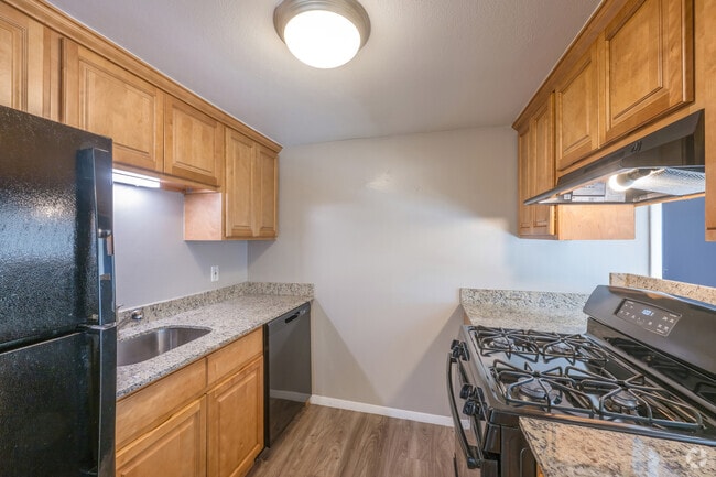 1BR, 1BA - Gannet - Kitchen