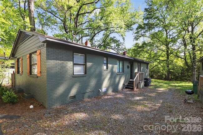 Building Photo - 1448 Anderson St