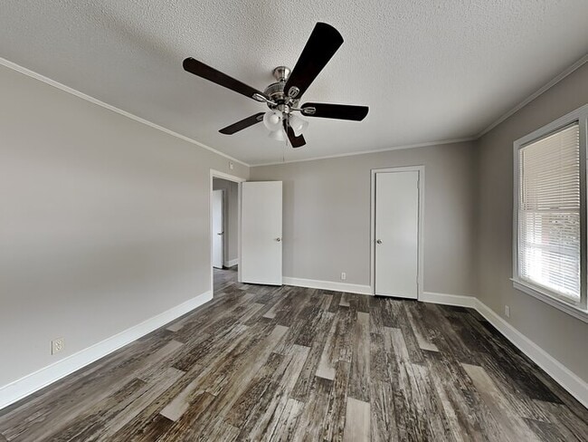 Photo - 1432 Mt Gallant Rd