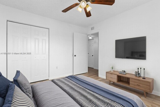Photo - 5736 W 26th Ave Unidad 5736