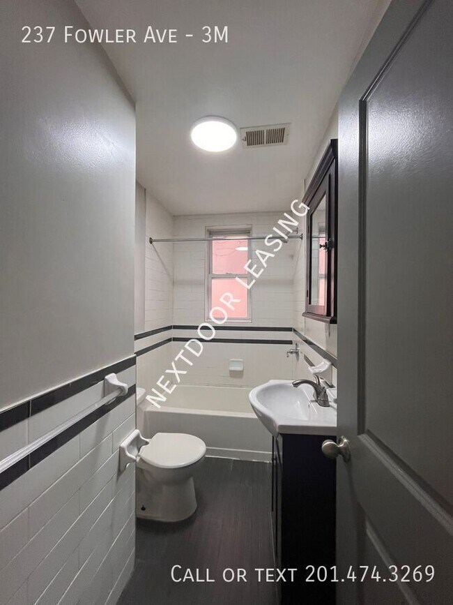 Photo - 237 Fowler Ave Unidad 3M