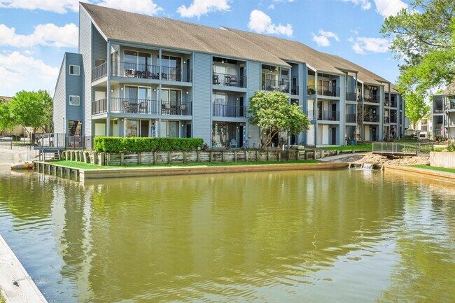 Photo - 12500 Melville Dr Unit 2