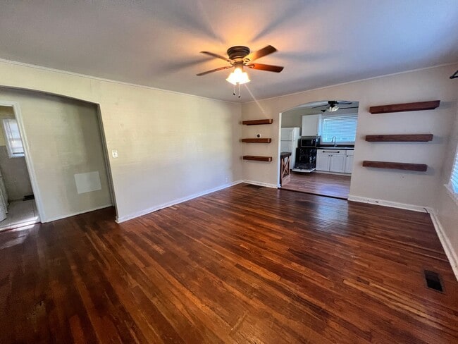 Photo - 8906 Lee Rd 146
