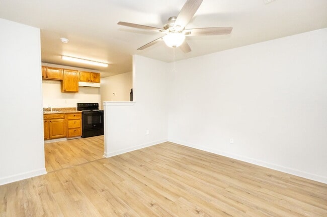 Photo - 5326 Slayton Ave