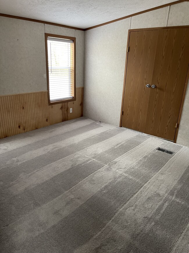 Master Bedroom - 24616 Crowe Rd