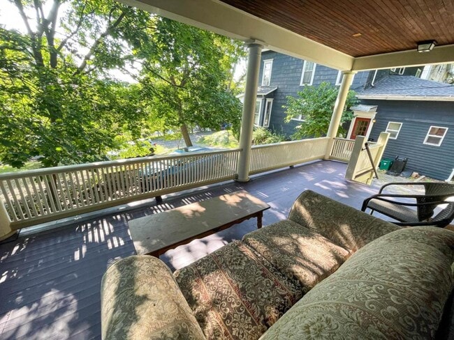Photo - 103 Spring Ln