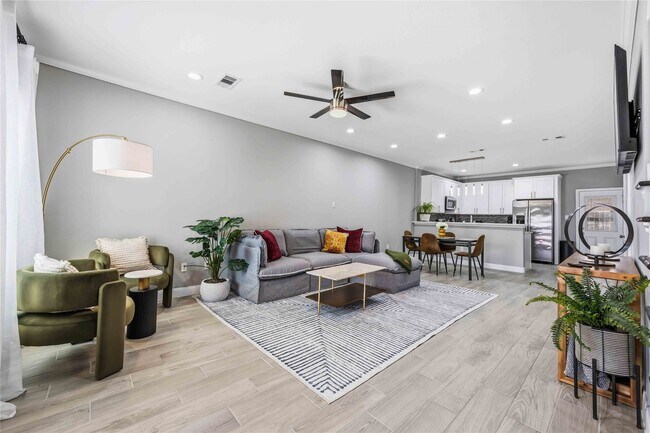 Photo - 4903 Mallow St