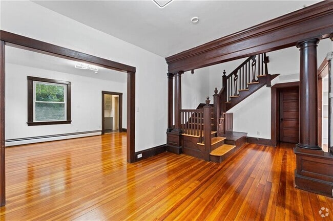 Building Photo - 335 Blackstone St Rental