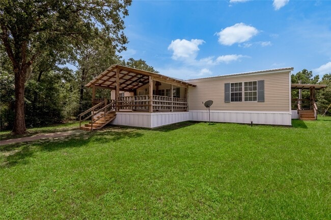 Building Photo - 37 Riverside Ln