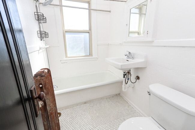 Photo - Summit Hill Apartments