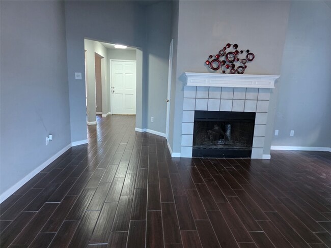 Photo - 2215 Lady Leslie Ln