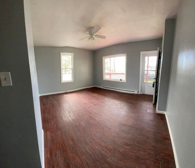 Photo - 145 Sharpe St Unit Apt 1