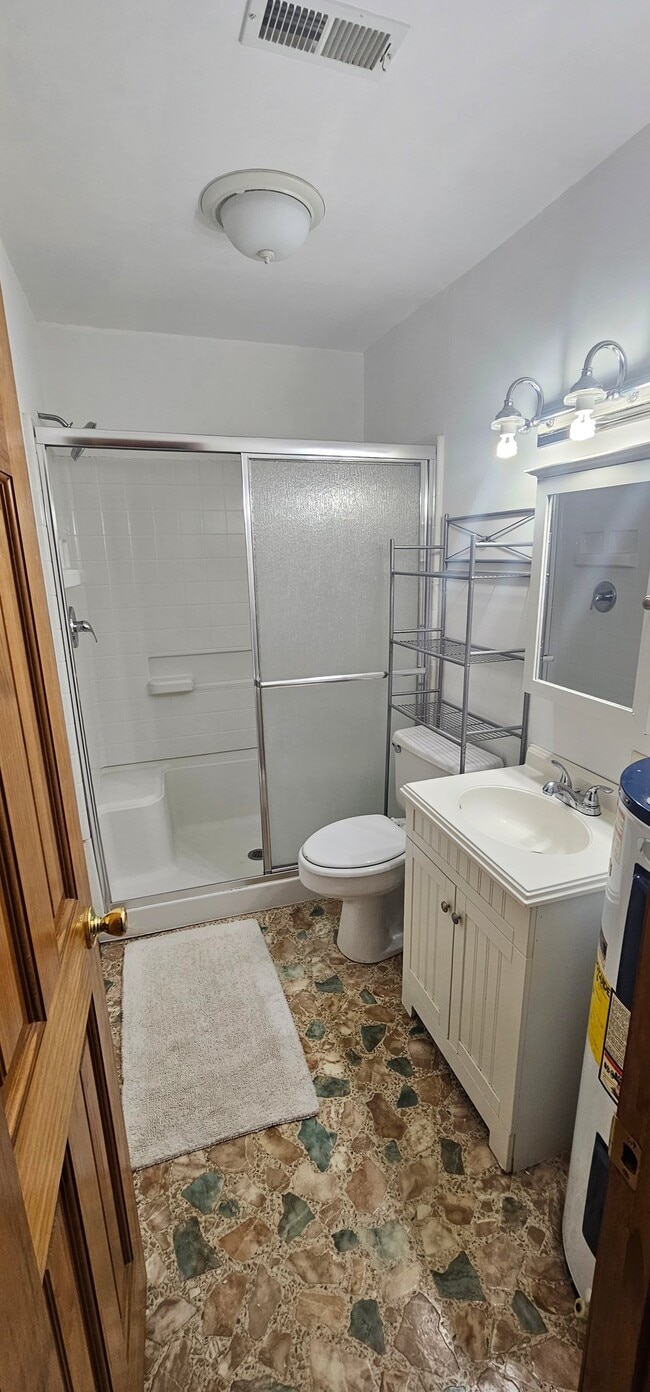 210 E Washington St Unit 210