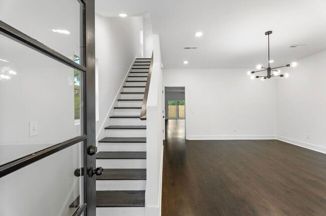 Photo - 2142 18th Ave N