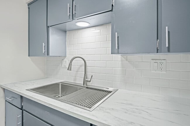 Photo - Wornall Place Apartments & Townhomes