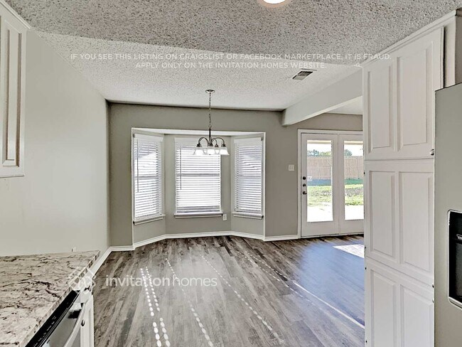 Photo - 4902 Green Hollow Dr