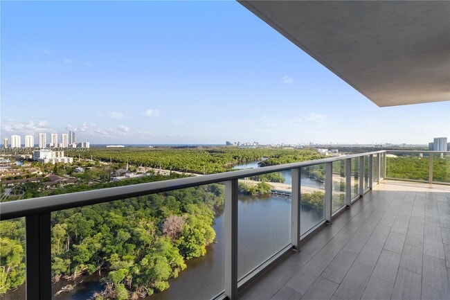 Photo - 16385 Biscayne Blvd Unit 1921