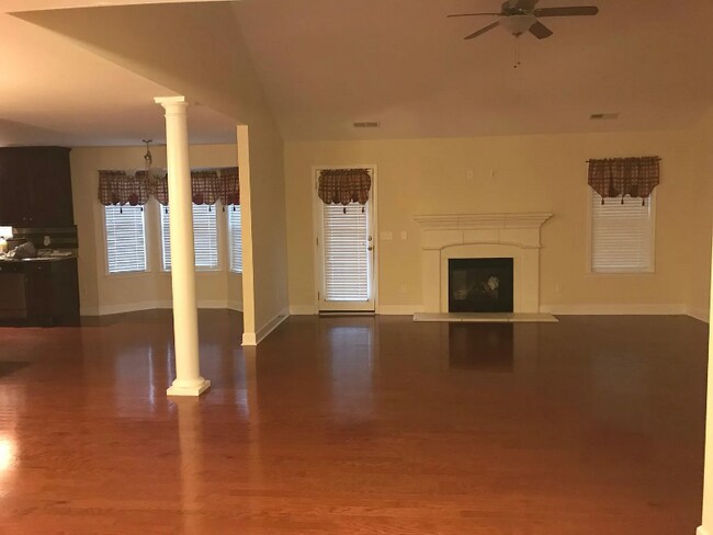 Photo - 868 Rolling Pines Loop Rd