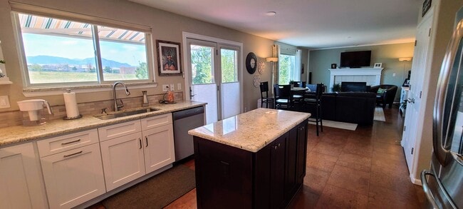 Photo - 3465 Castle Peak Ave