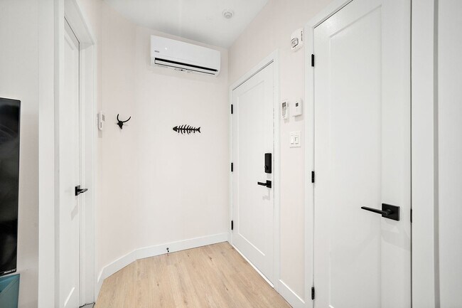Photo - 3722 Av. Laval Unit 5