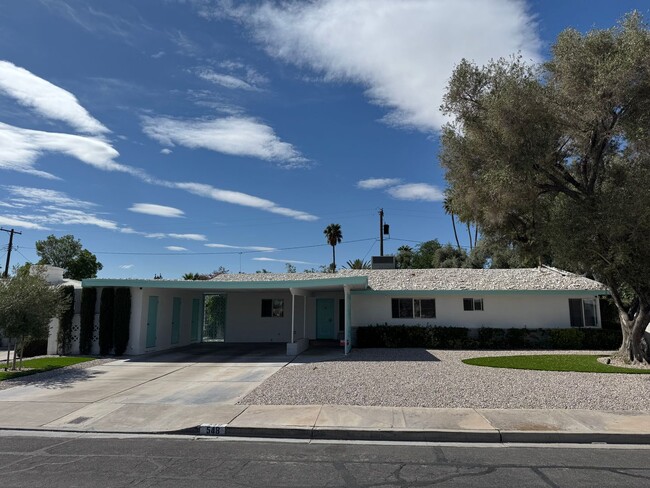 Mid-Century Modern Home at its finest. In ... - Mid-Century Modern Home at its finest. In ...